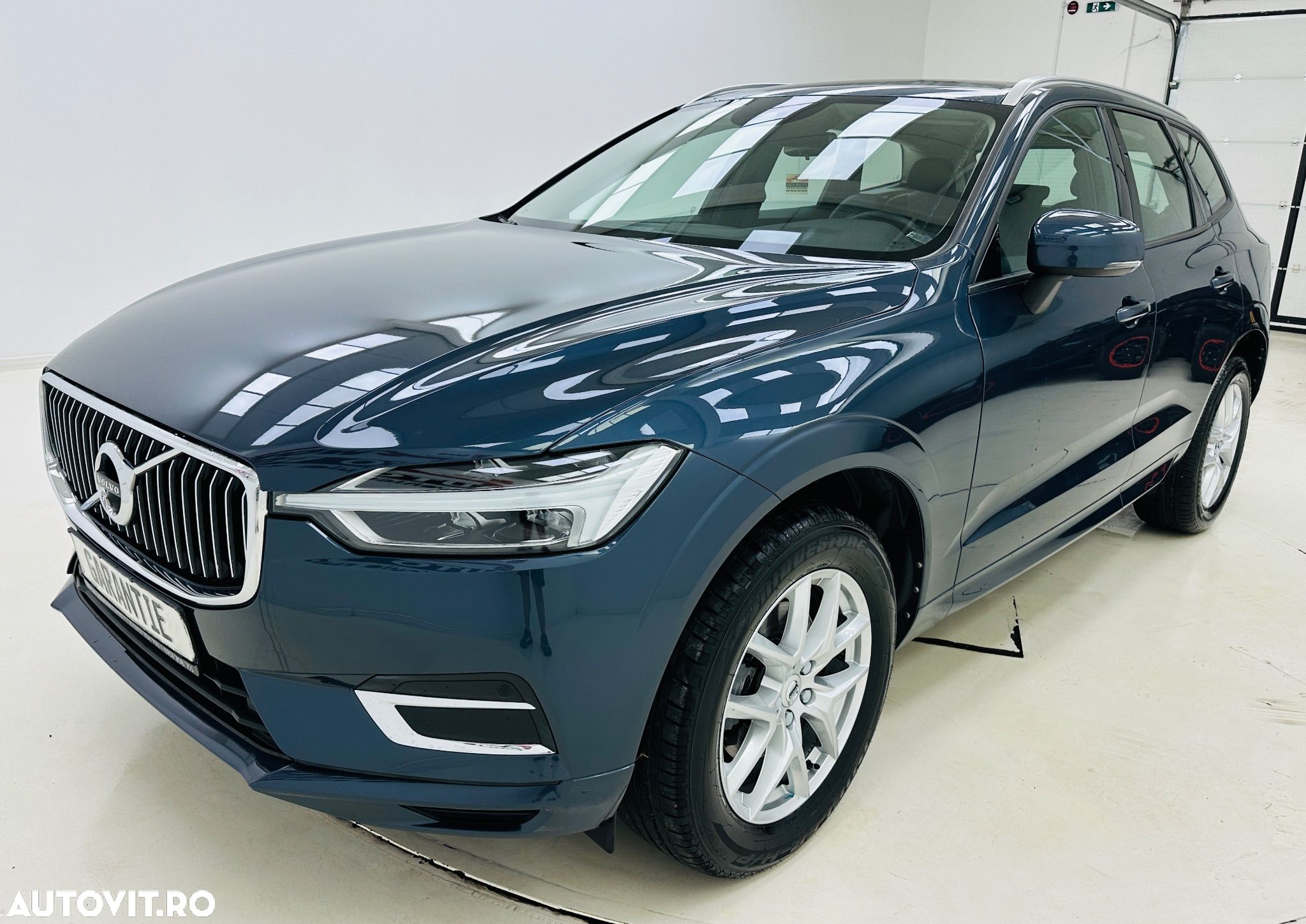 Volvo XC 60 D4 AWD Momentum - 1
