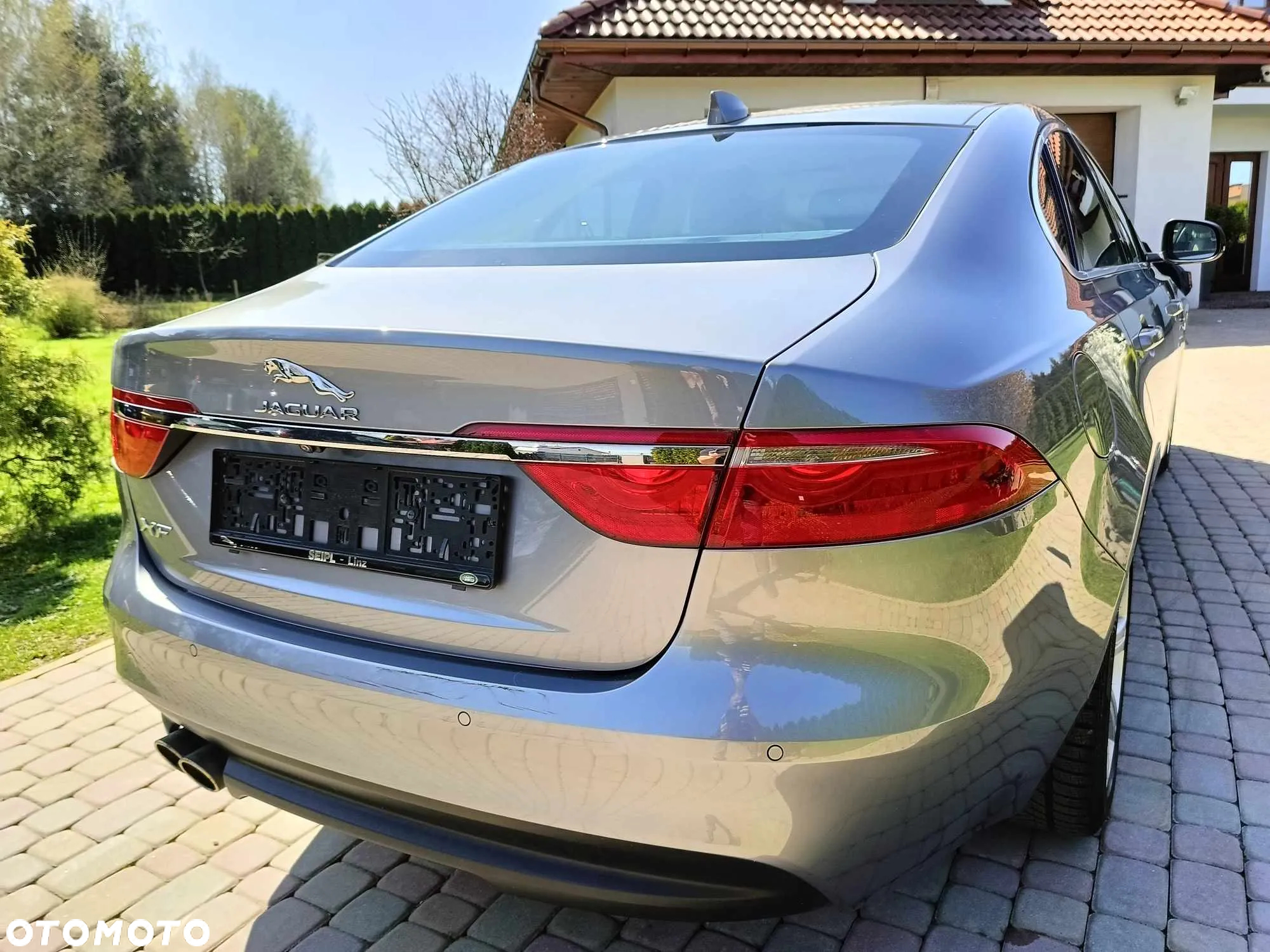 Jaguar XF 20d AWD Prestige - 33