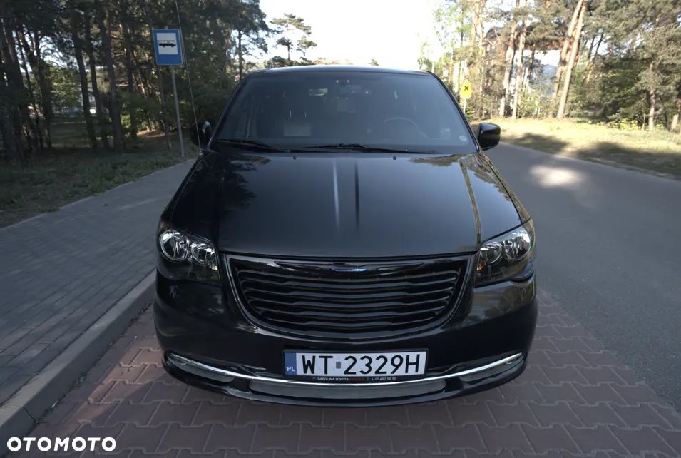 Chrysler Town & Country 3.6 Limited - 1