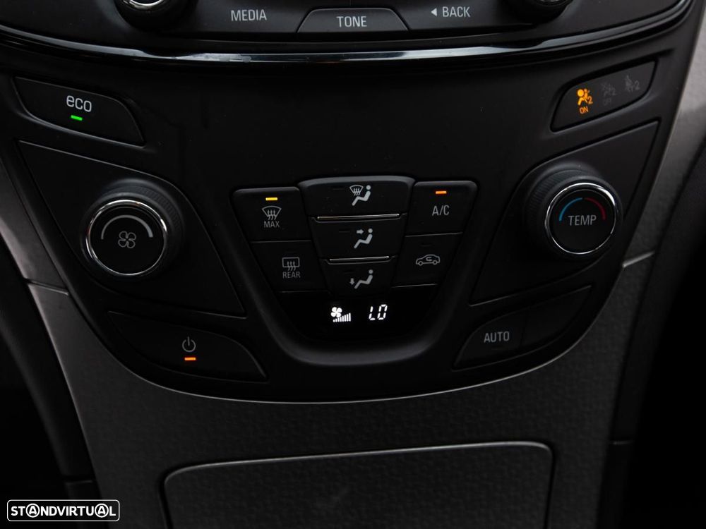 Opel Insignia Sports Tourer - 18