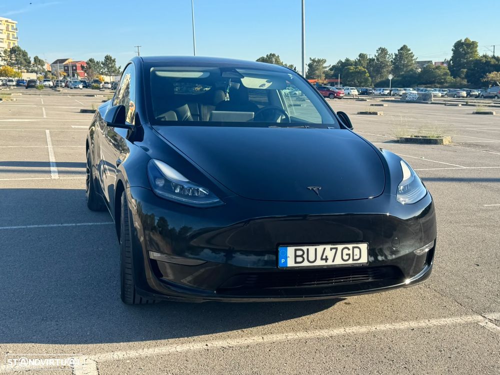 Tesla Model Y Performance Dual Motor AWD - 38