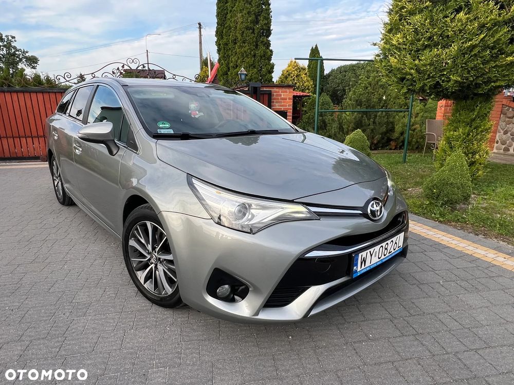Toyota Avensis 1.8 Prestige MS - 1