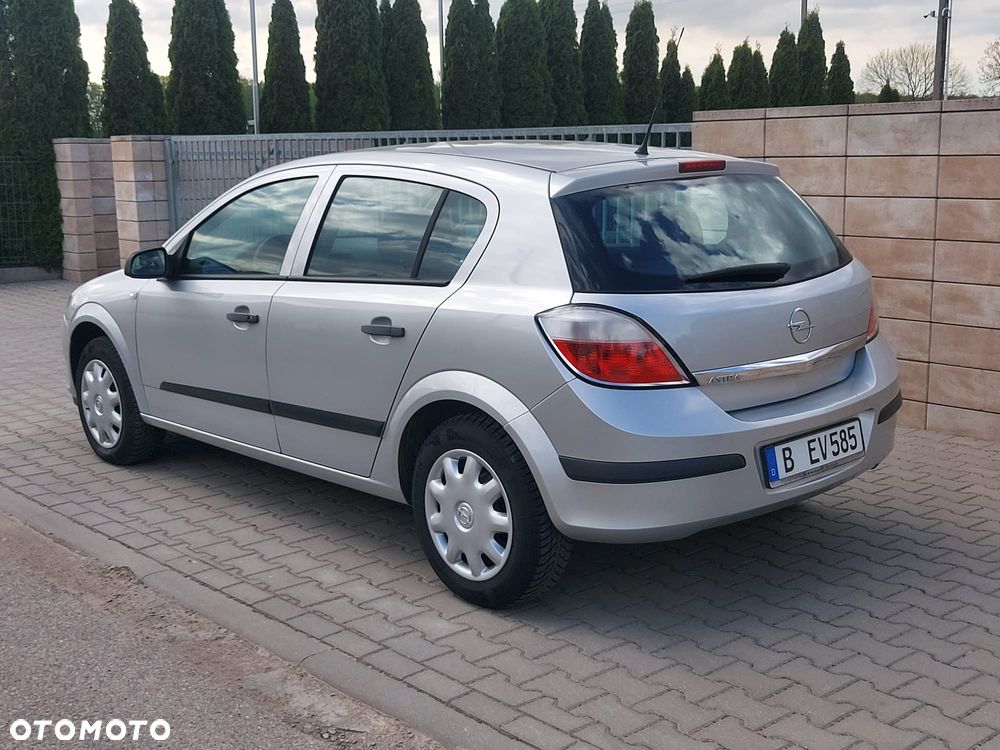 Opel Astra 1.4 - 5
