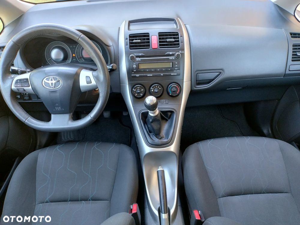 Toyota Auris 1.6 Club - 30