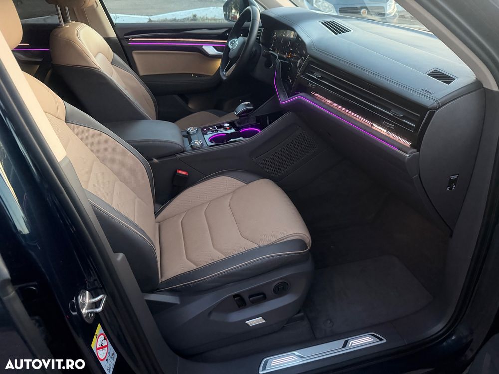 Volkswagen Touareg V6 TDI 4MOTION Elegance - 32