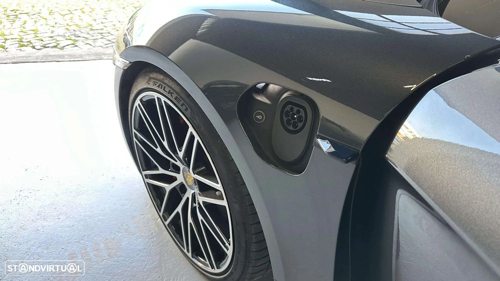 Porsche Taycan 4S - 24