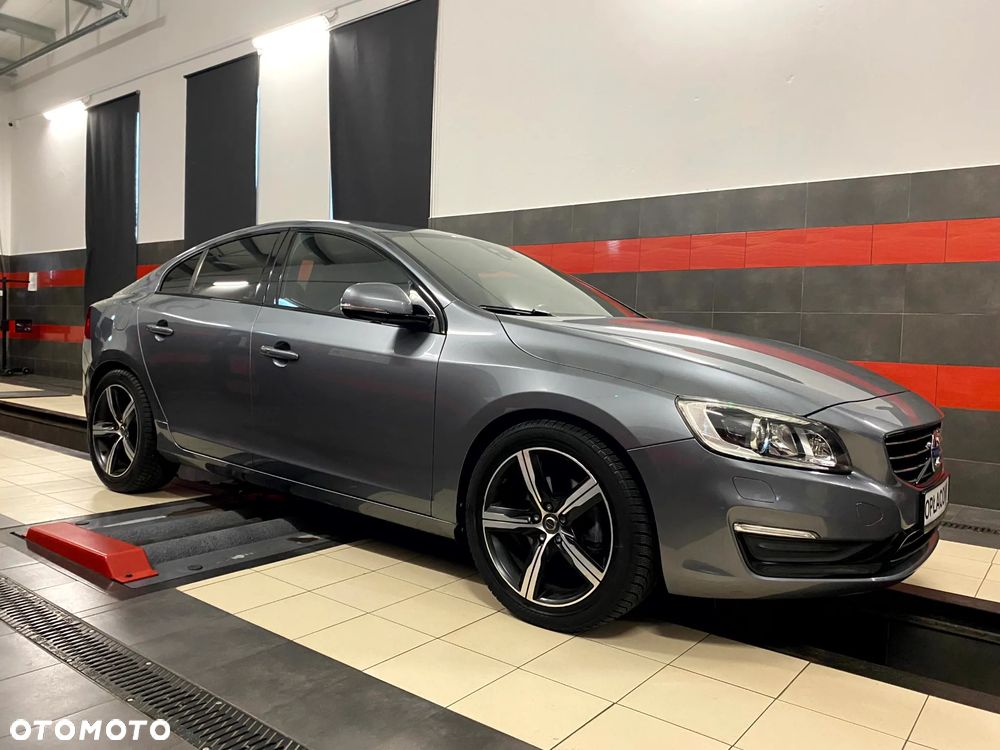 Volvo S60 D4 Drive-E R-Design Momentum - 6