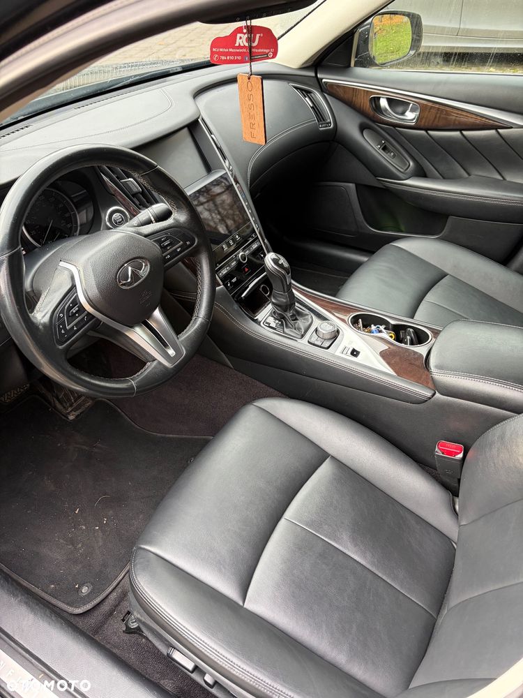 Infiniti Q50 - 8