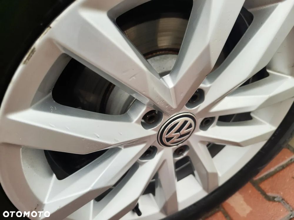 Volkswagen Passat 2.0 TDI BMT Comfortline DSG - 9