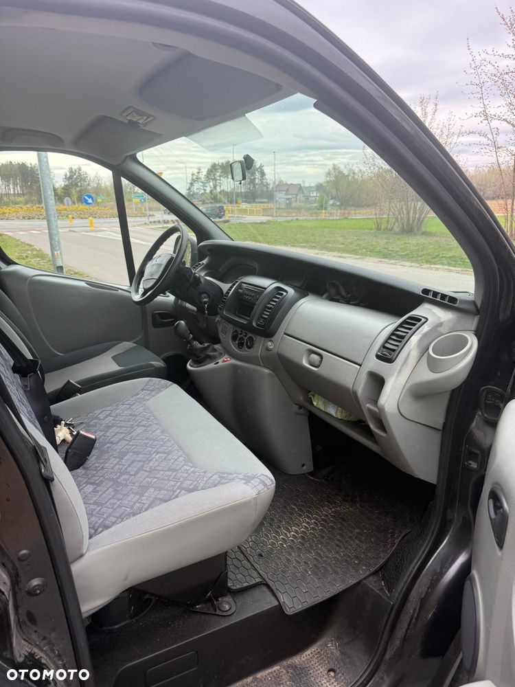 Renault TRAFIC - 6