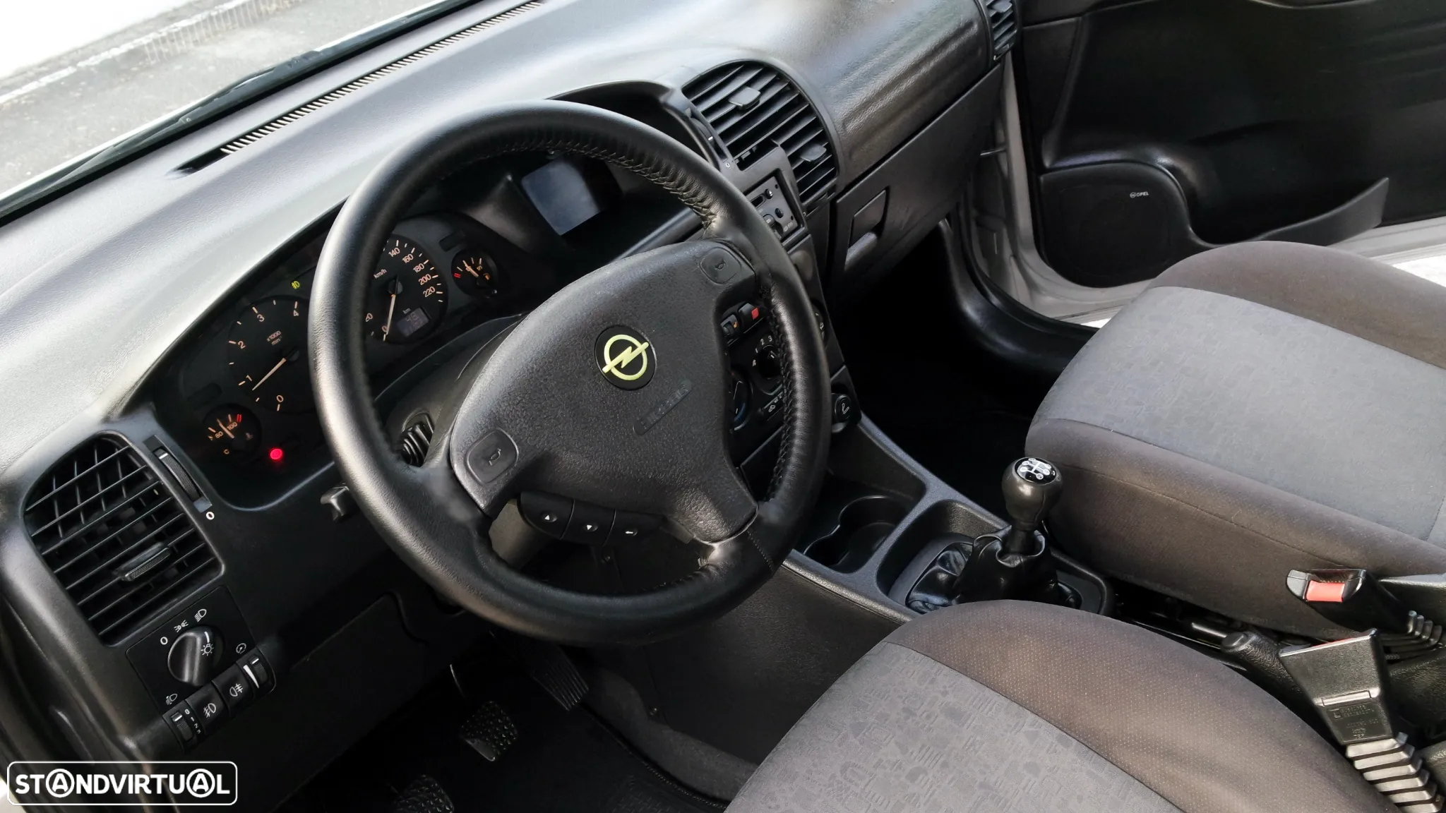 Opel Zafira 2.0 DTi Elegance - 35