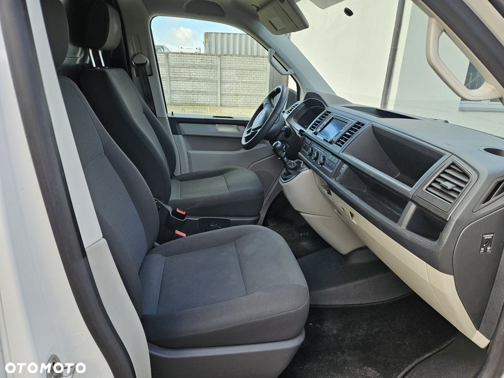 Volkswagen Transporter Caravelle Kurz Comfortline - 18
