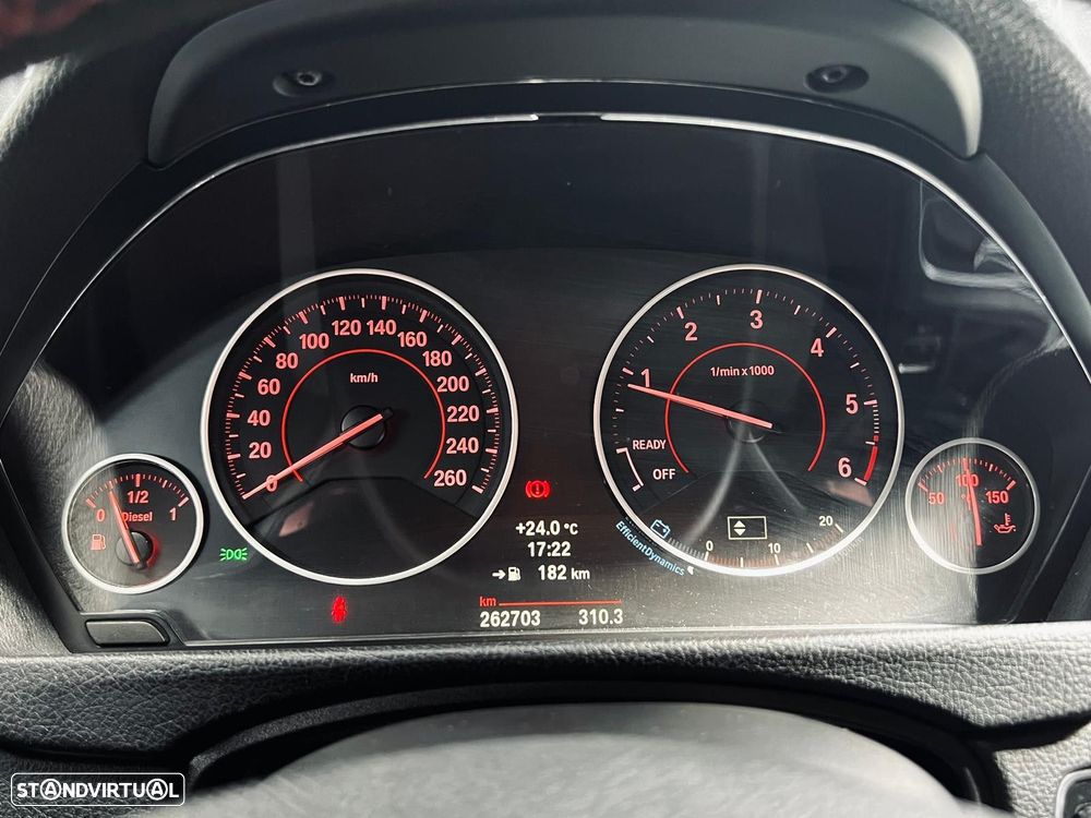 BMW 318 d Line Sport - 24