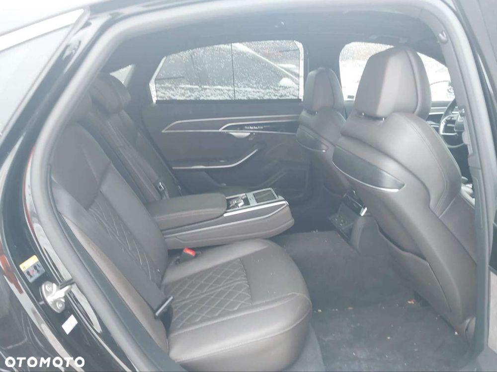Audi A8 - 12