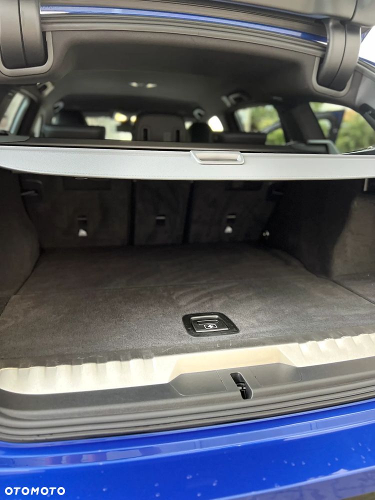 BMW Seria 3 330e M Sport - 39