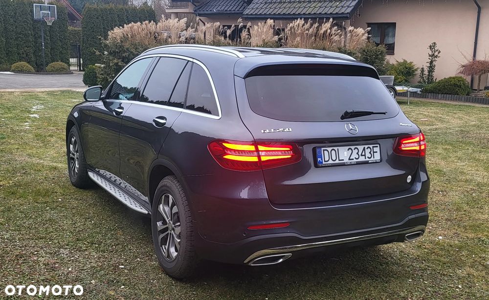 Mercedes-Benz GLC 250 d 4Matic 9G-TRONIC AMG Line - 2