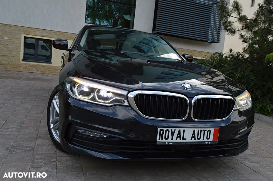 BMW Seria 5 520d xDrive AT - 13