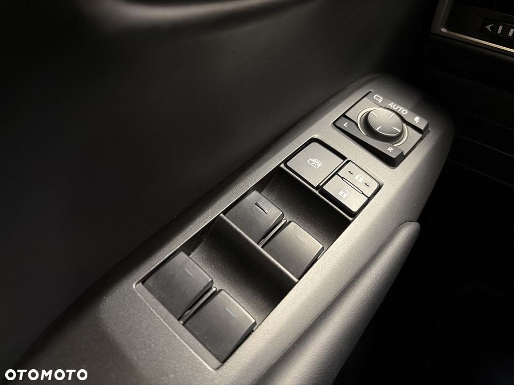 Lexus NX 300h Elite AWD - 18