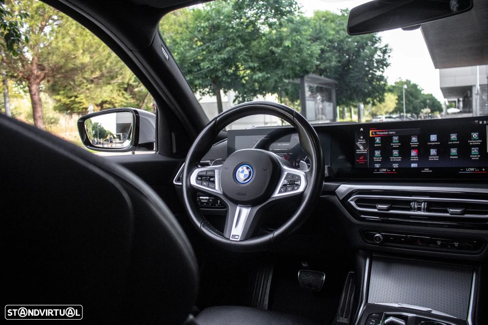 BMW 330 e xDrive Aut. M Sport - 37