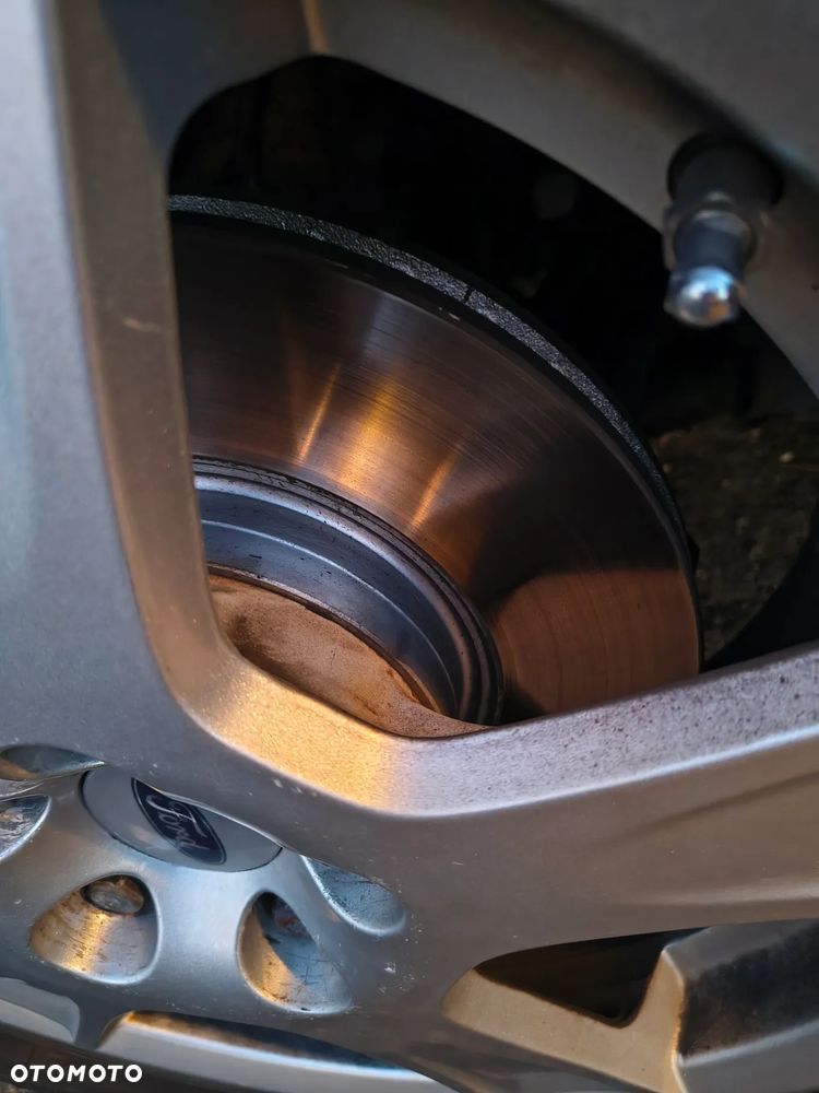 Ford Mondeo 1.6 Ghia - 13