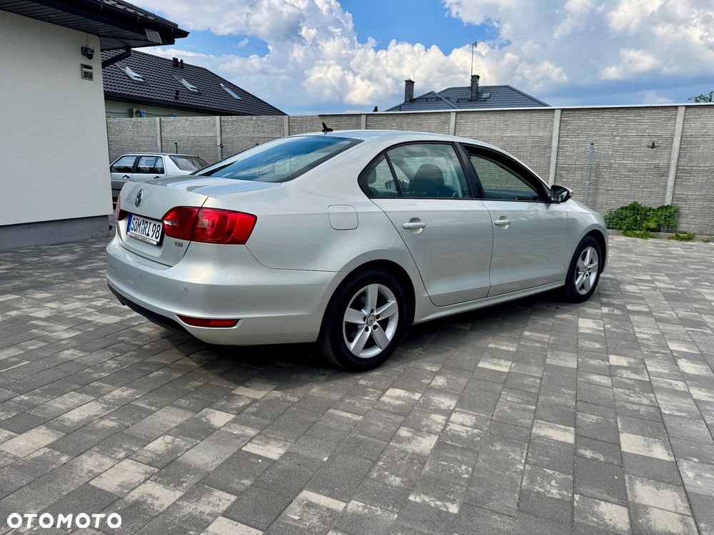 Volkswagen Jetta - 18