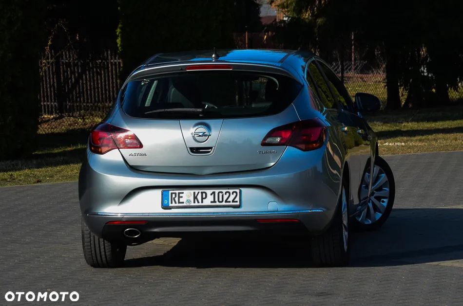 Opel Astra 1.4 Turbo Cosmo - 13