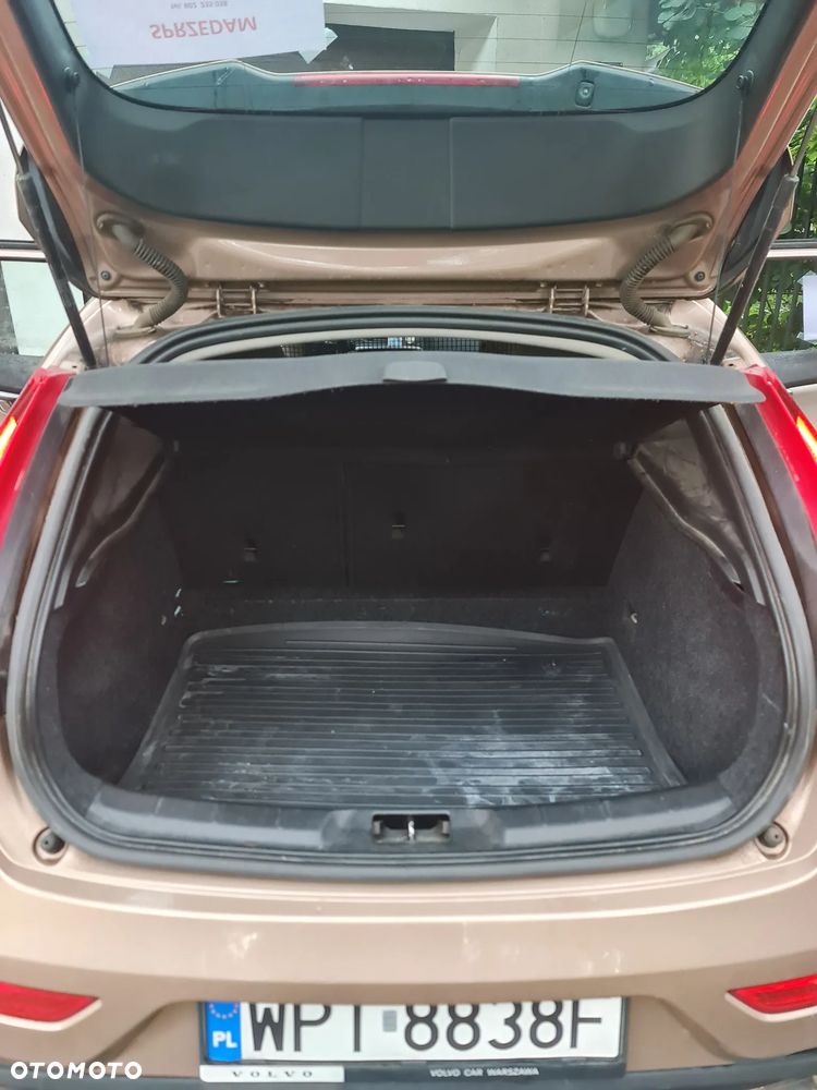 Volvo V40 T3 Kinetic - 5