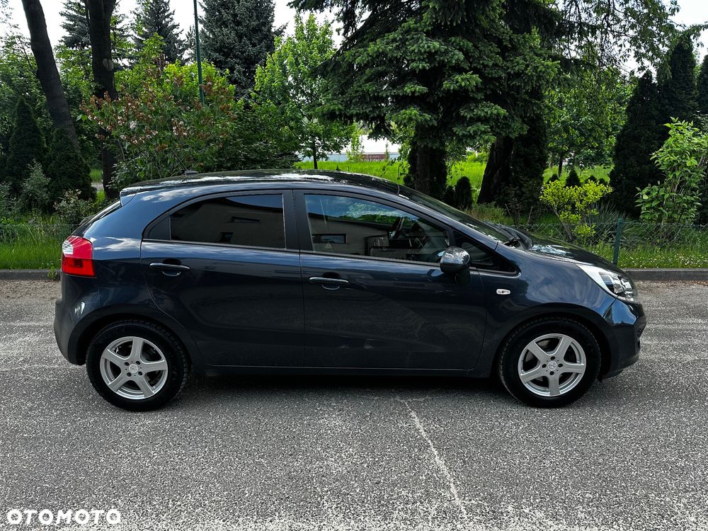 Kia Rio 1.2 Dream Team Edition - 4