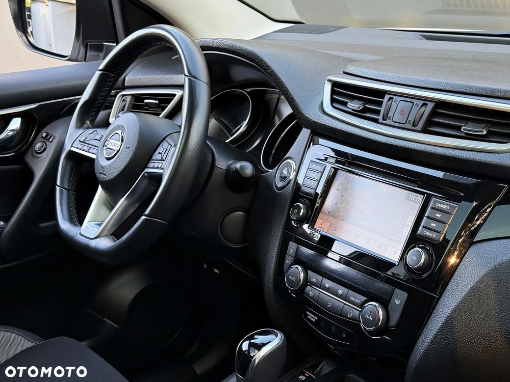 Nissan Qashqai 1.3 DIG-T Tekna DCT - 36