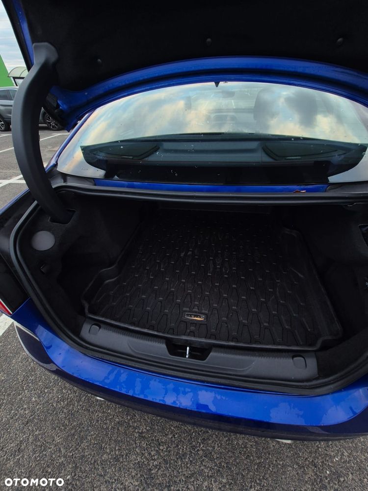 Jaguar XE 30t AWD Prestige - 9