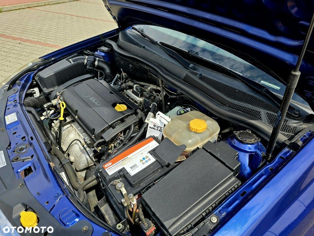 Opel Astra 1.8 Caravan Edition - 37