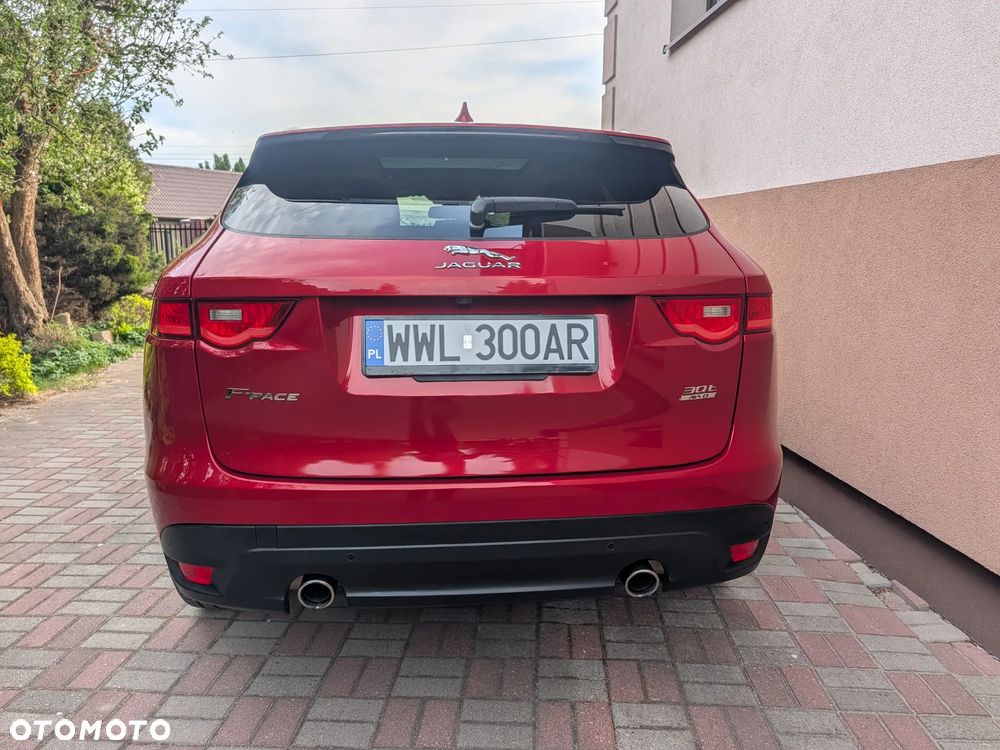 Jaguar F-Pace 30t AWD R-Sport - 6