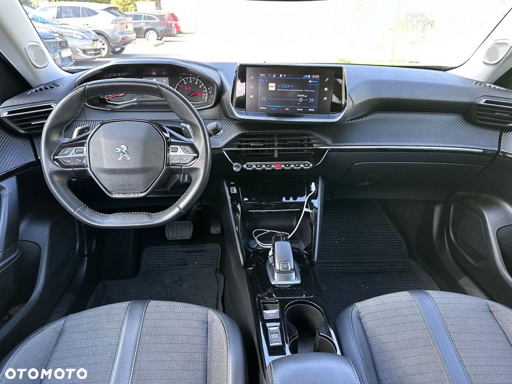 Peugeot 2008 1.2 PureTech Allure S&S EAT8 - 34