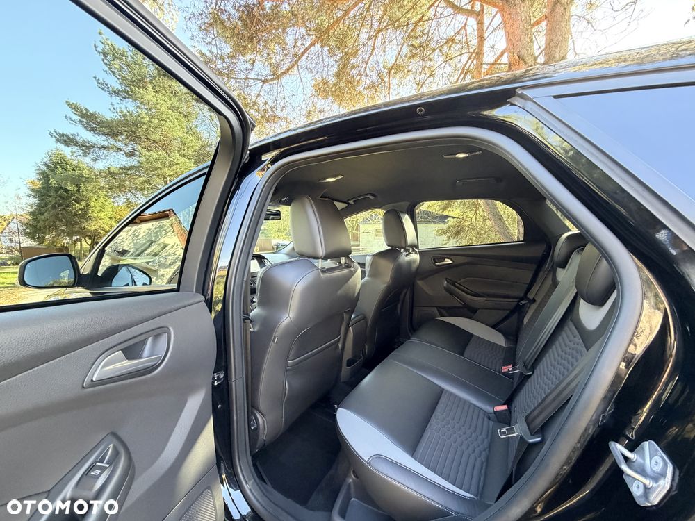Ford Focus 2.0 EcoBoost ST mit Leder-Sport-Paket - 21