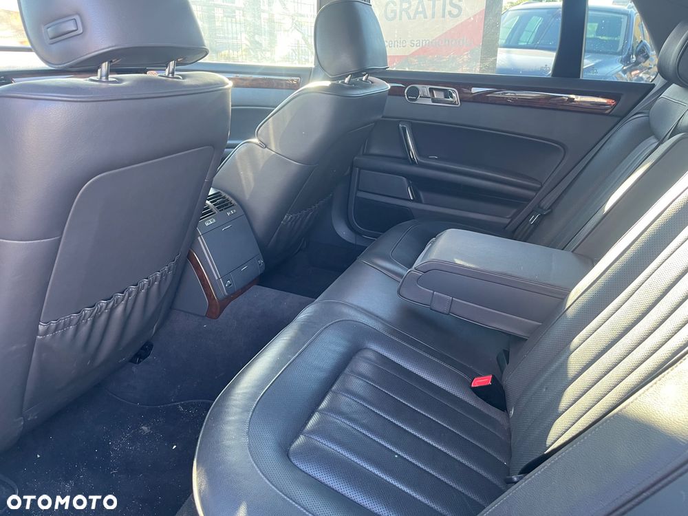 Volkswagen Phaeton 4.2 V8 4MOTION Automatik (5 Sitzer) - 15