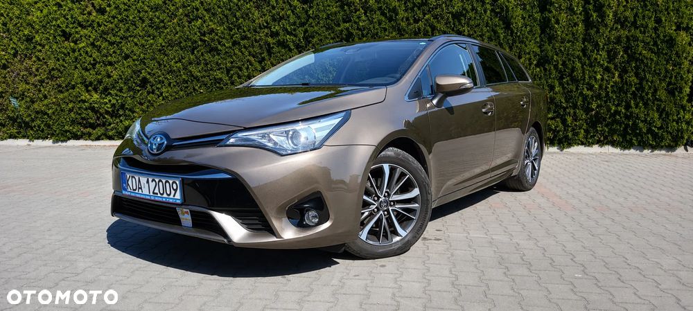 Toyota Avensis 1.8 Premium - 1