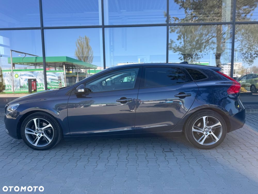 Volvo V40 T3 Momentum - 5