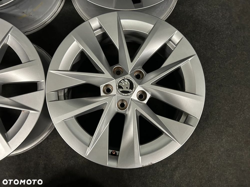 Alufelgi Skoda Octavia IV, III, Karoq, VW Golf 6, 7, Caddy, Touran 17 cali 5x112 4szt. Ładne! - 8