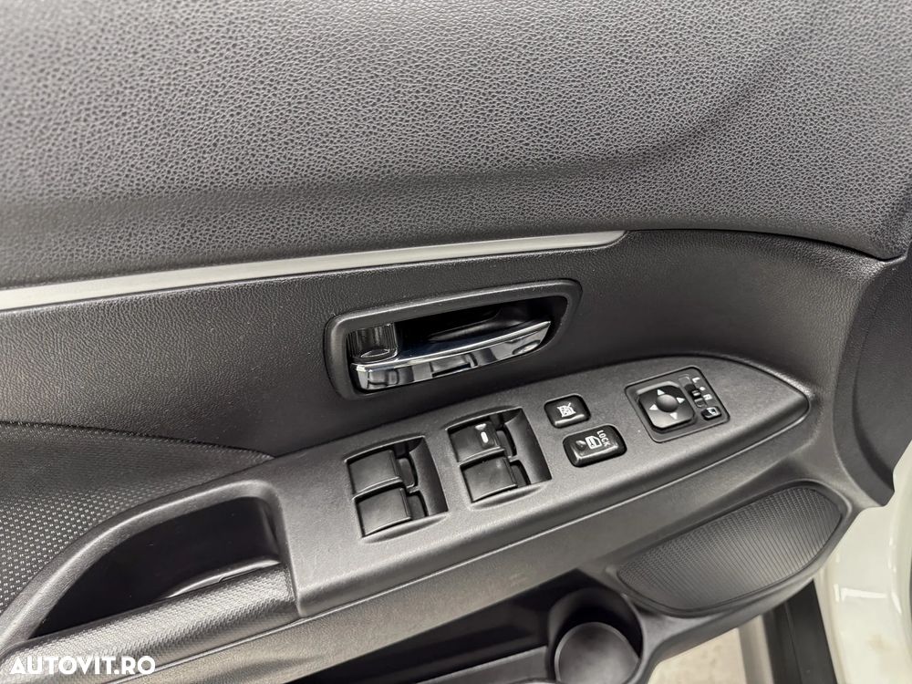 Mitsubishi ASX 1.8 DI-D 4WD Instyle - 23