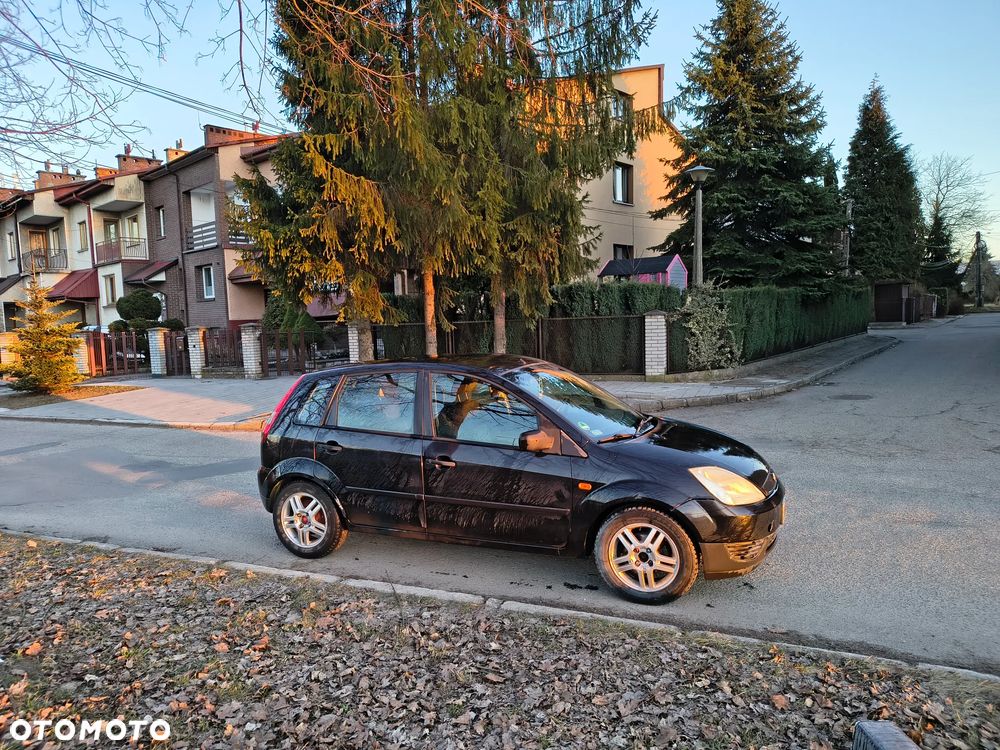 Ford Fiesta 1.4 Trend - 9