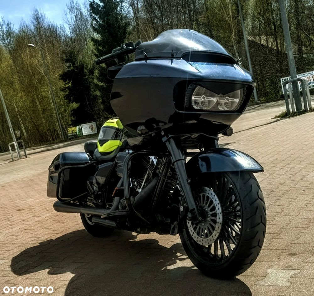 Harley-Davidson Touring Road Glide - 11