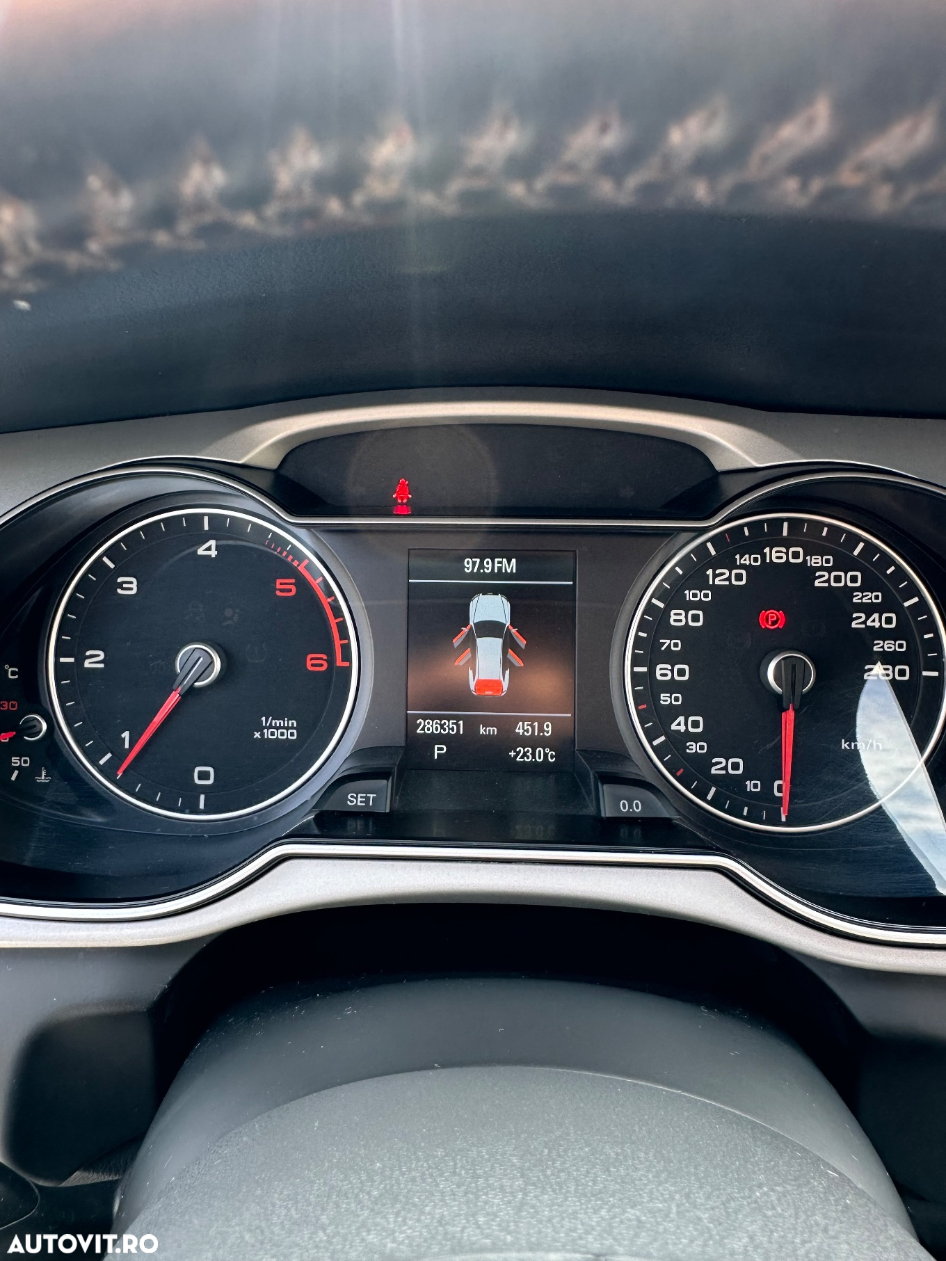 Audi A4 Avant 2.0 TDI DPF clean diesel multitronic Ambiente - 14