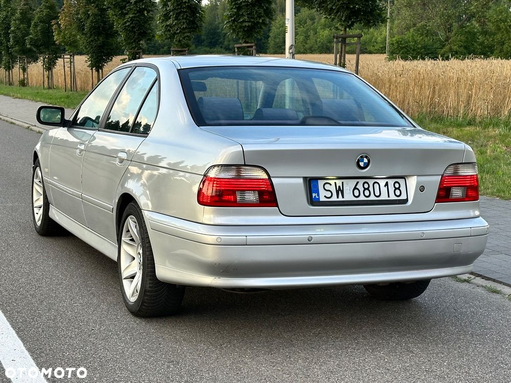 BMW Seria 5 520i - 8