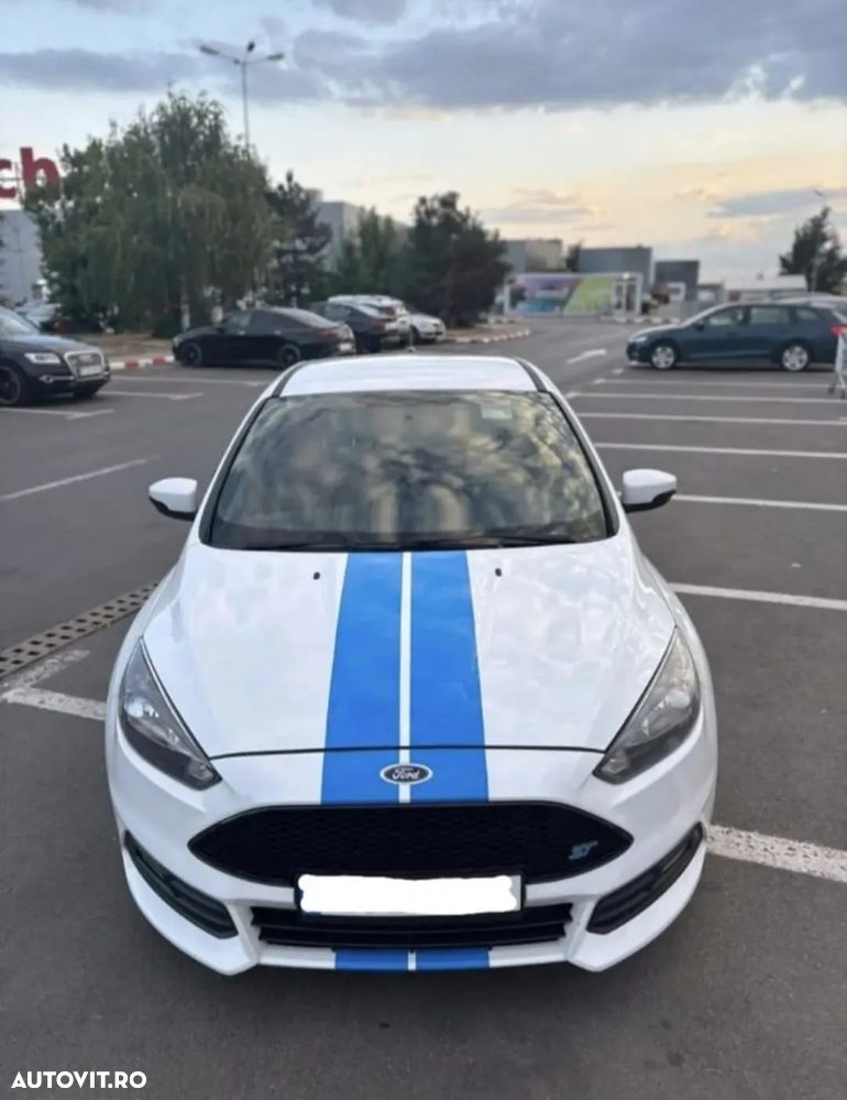 Ford Focus 2.0 Ecoboost ST - 1