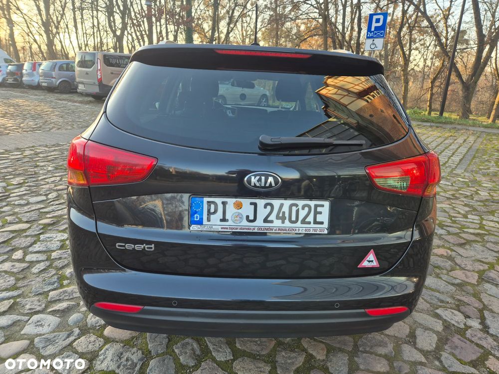Kia Ceed 1.6 GDI Dream-Team Edition - 10