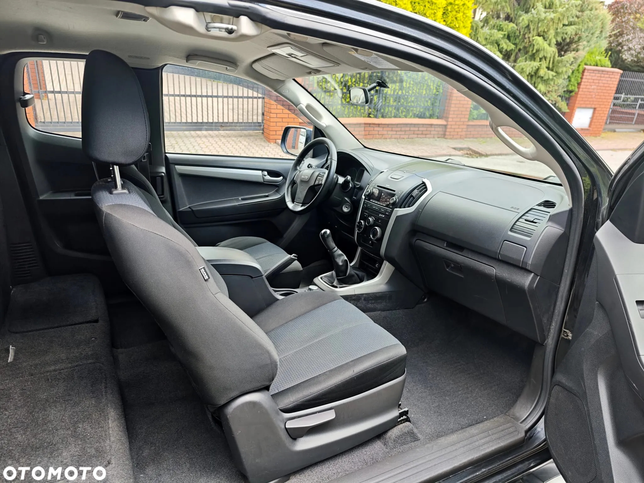 Isuzu D-Max 2.5 DC LS - 10