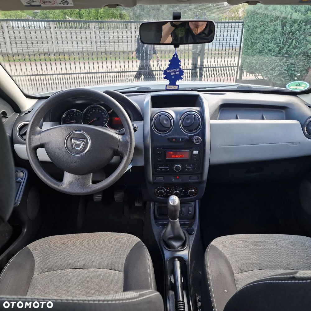 Dacia Duster 1.6 16V 4x2 Prestige - 10