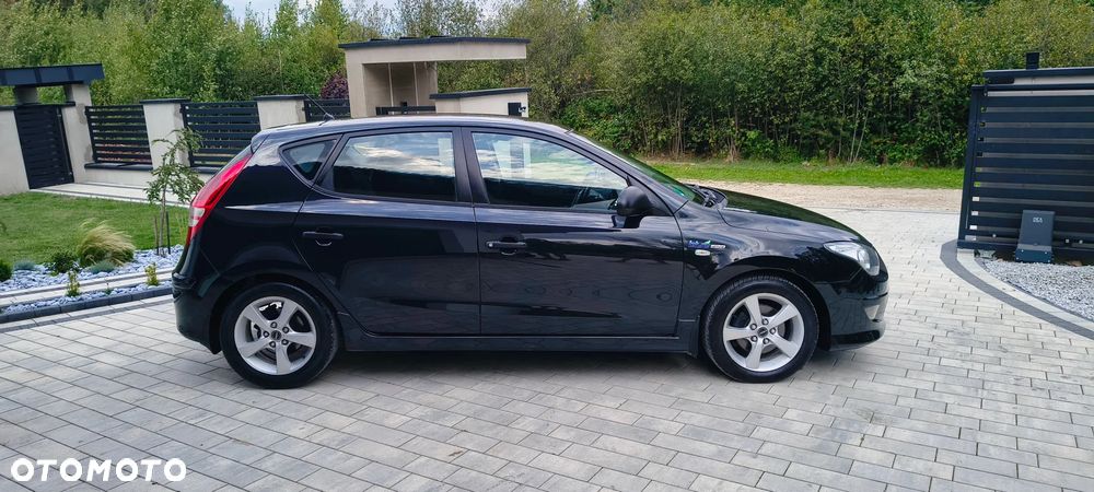 Hyundai i30 1.6 CRDi blue Classic - 11
