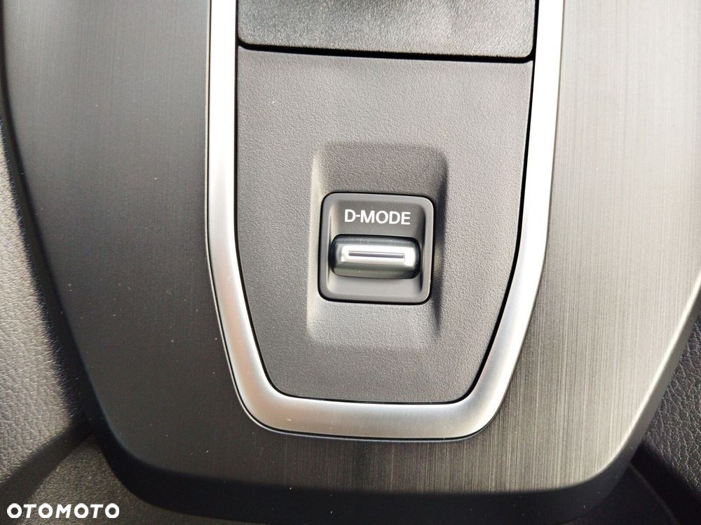 Nissan Qashqai 1.3 DIG-T mHEV N-Connecta Xtronic - 25