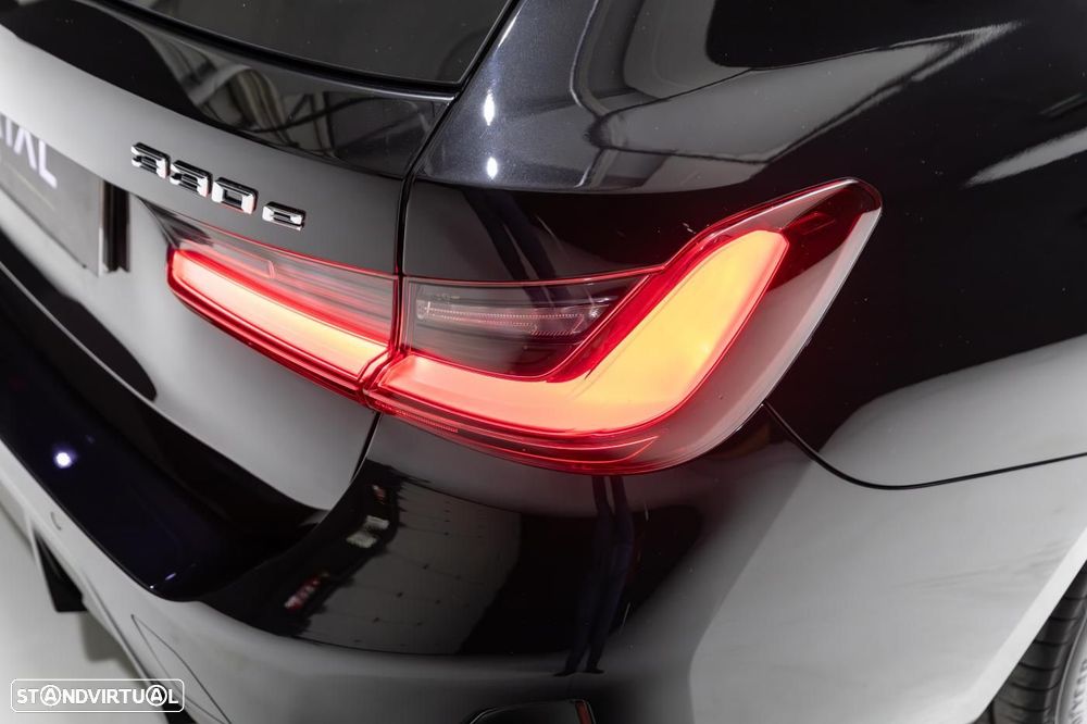 BMW 330 e Pack M Auto - 30